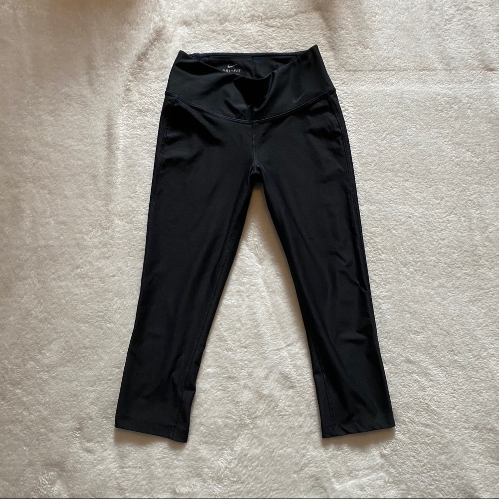 Nike dri-fit cropped leggings size XS EUC